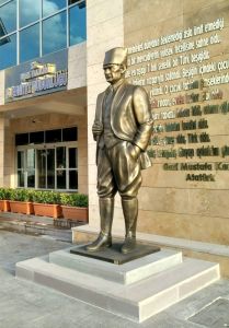 Kalpaklı Atatürk heykeli 290 cm satın al