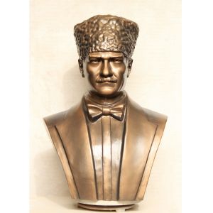 Kalpaklı Atatürk Büstü