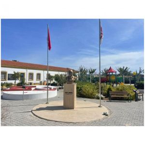 Kıbrıs Rauf Denktaş Büstü